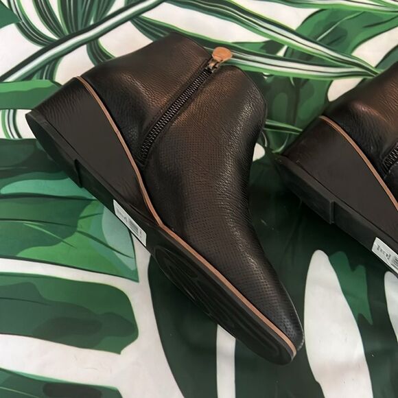 Kenneth Cole, black, leather wedge booties - Picture 6 of 8